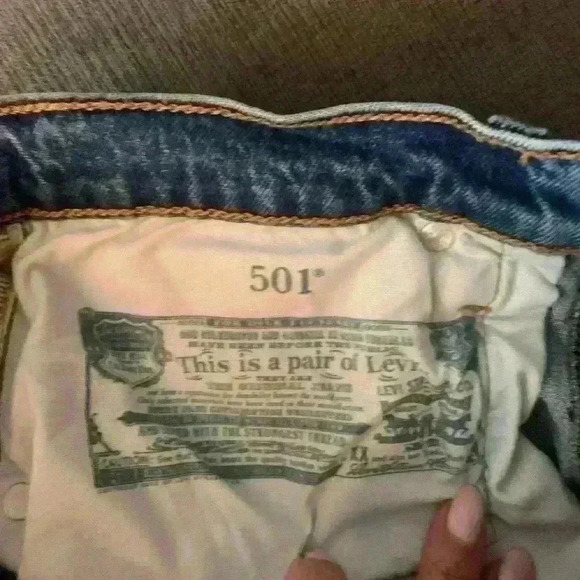 Levi’s 501 woman’s daisy duke style denim shorts size 30 - Picture 5 of 9